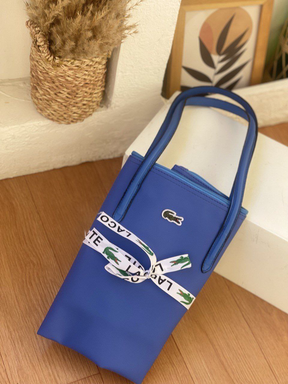 iconic trendy handbag