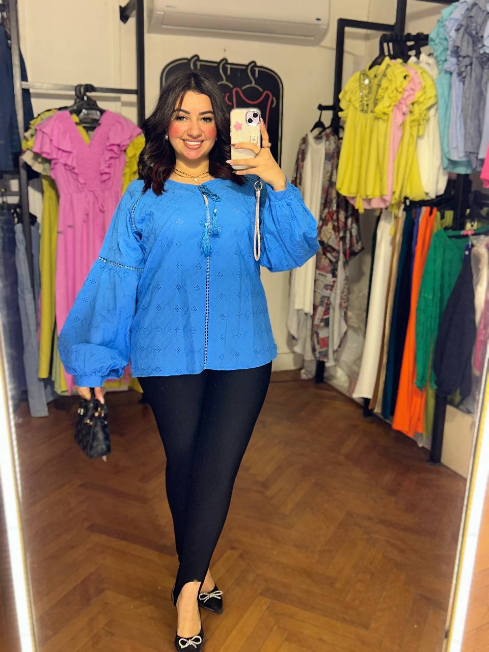 Elegant & Versatile: The Rokama Long Sleeve Blouse