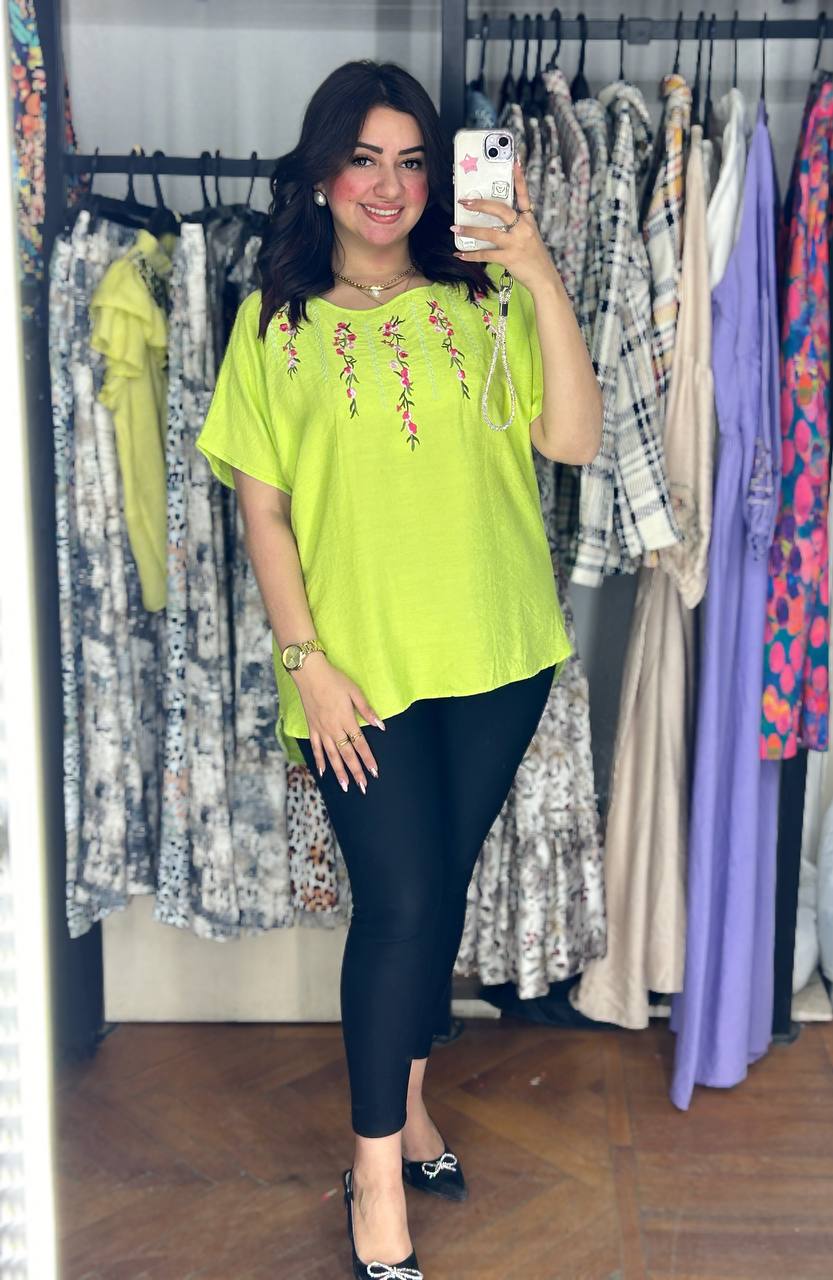 Embroidered Blouse – Timeless Elegance & Artistry