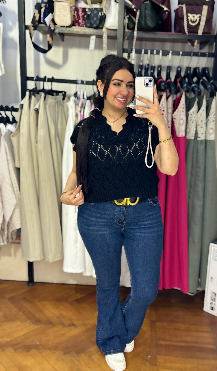 Elegant Tricot Blouse – Soft, Stylish & Comfortable!