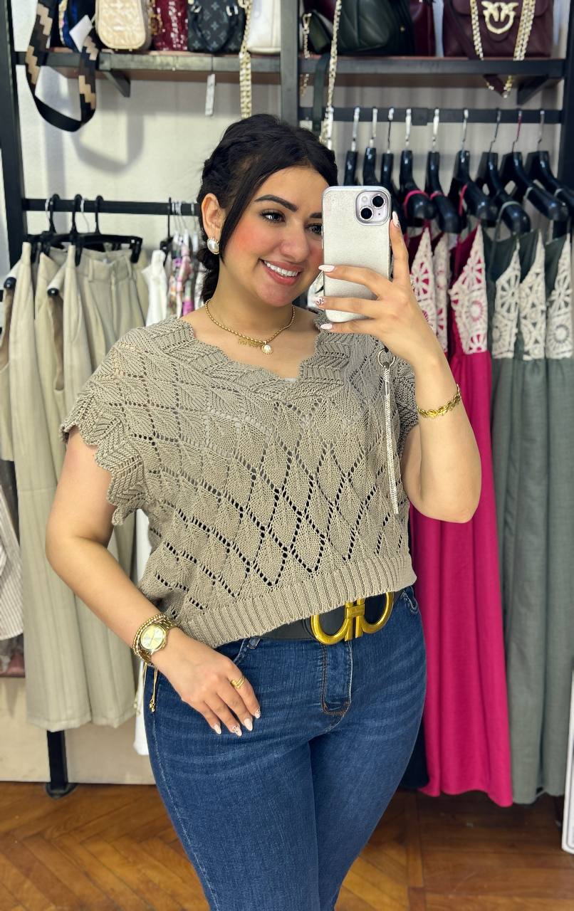 Elegant Tricot Blouse – Soft, Stylish & Comfortable!