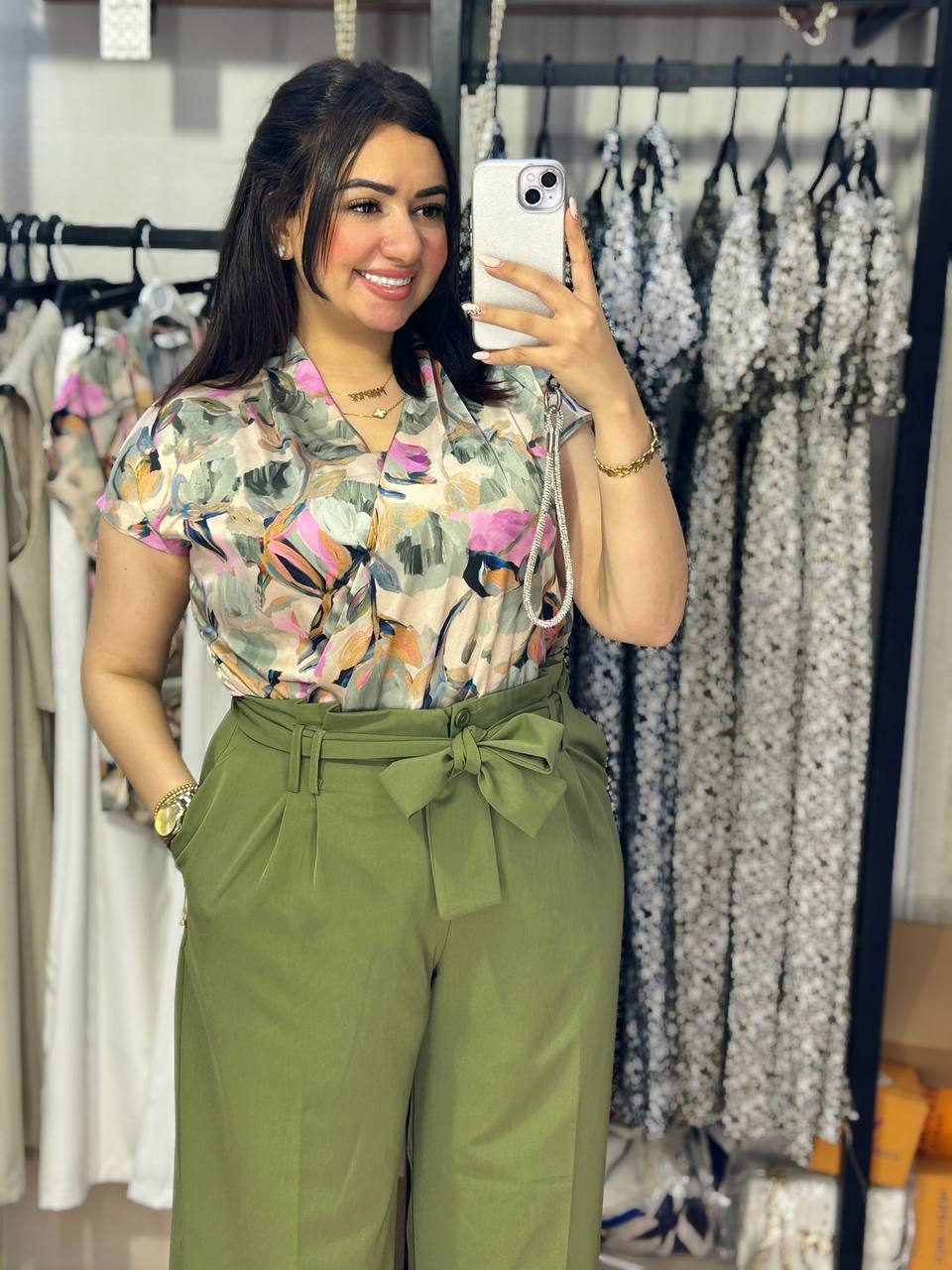 بلوزة ساتان