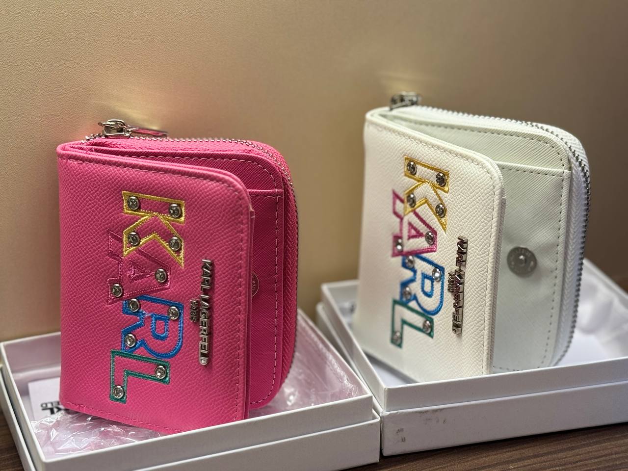 Karl Embroidery wallet ( Mirror )