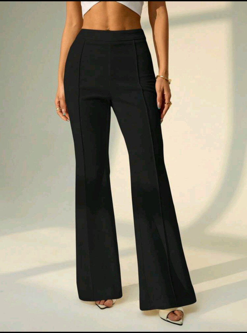 Front-Seam Flared Leggings – Classic & Chic