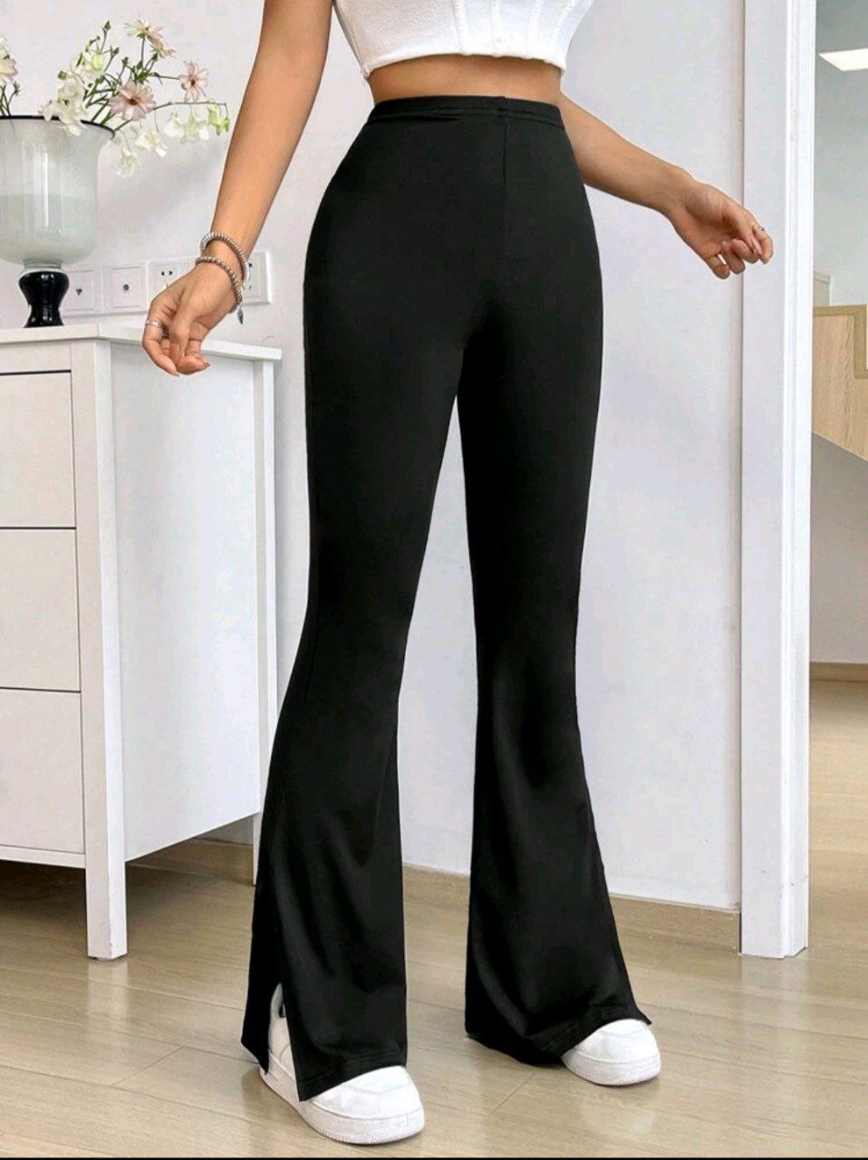 Side-Slit Flared Leggings – Sleek & Stylish