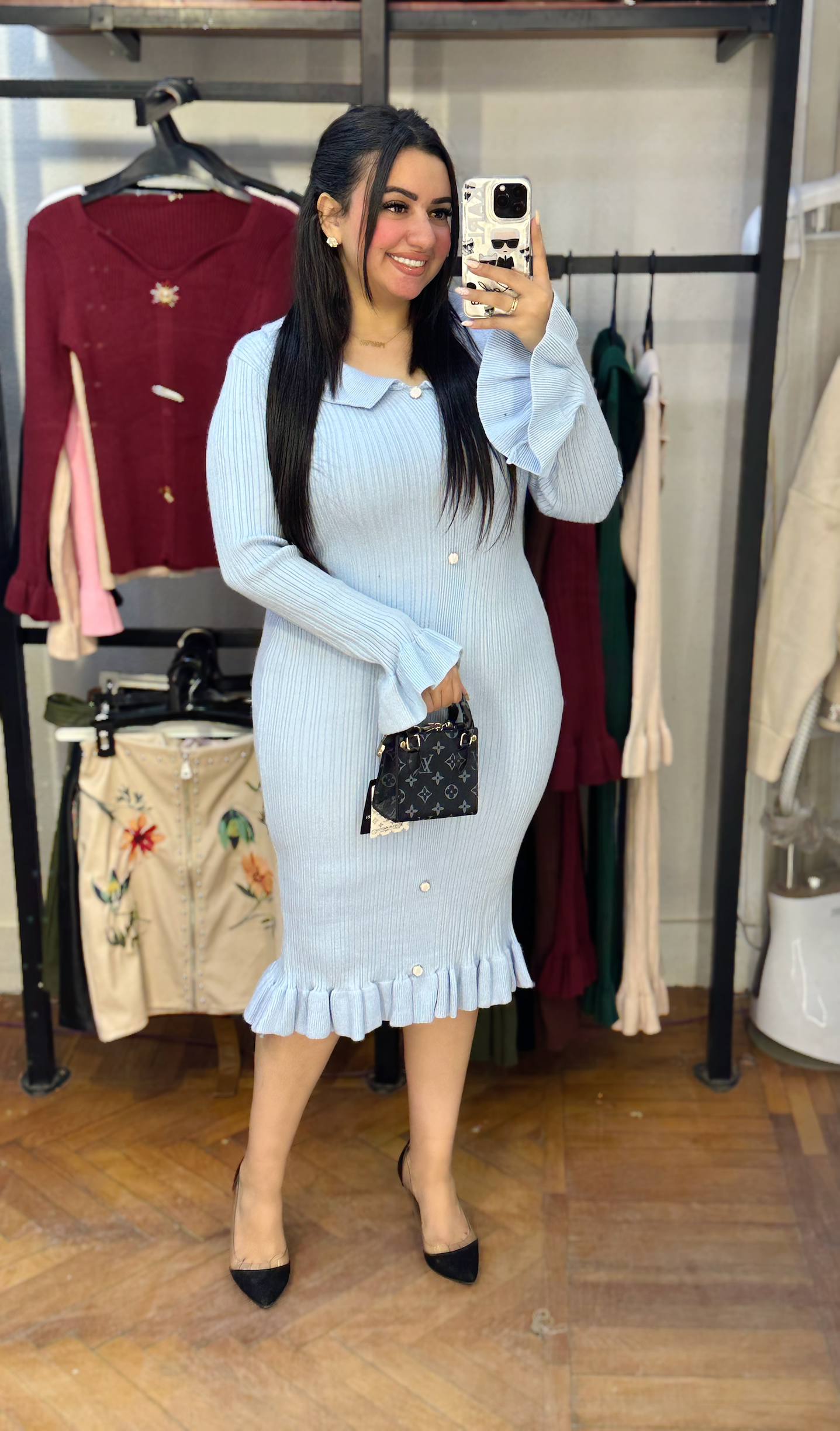 Elegant Ribbed Knit Midi Dress