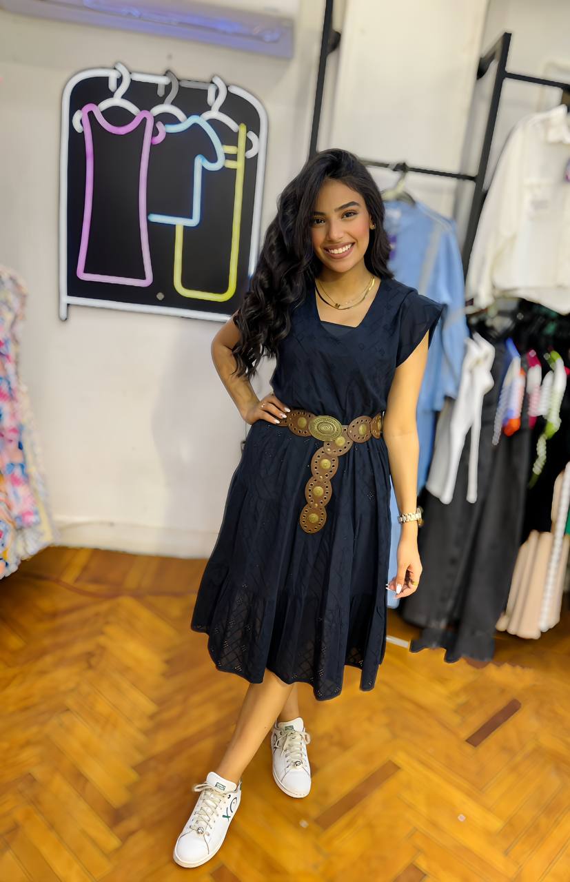 Chic and Timeless: The Rokama Midi Dress Collection