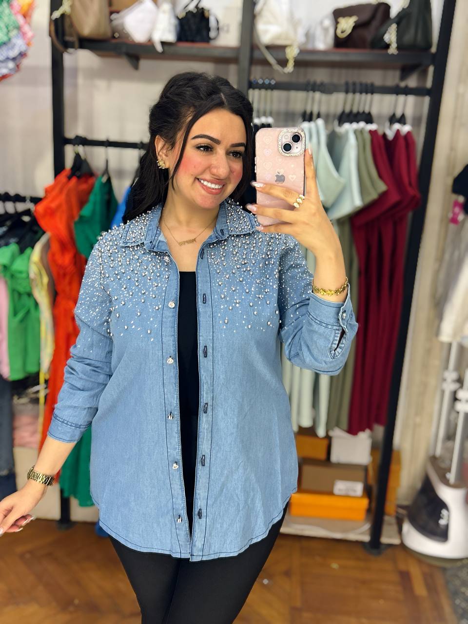 Strass Jeans Shirt – Classic Denim with a Dazzling Twist