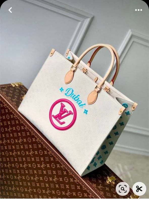 Louis Vuitton Hawaii Tote Bag (Mirror)