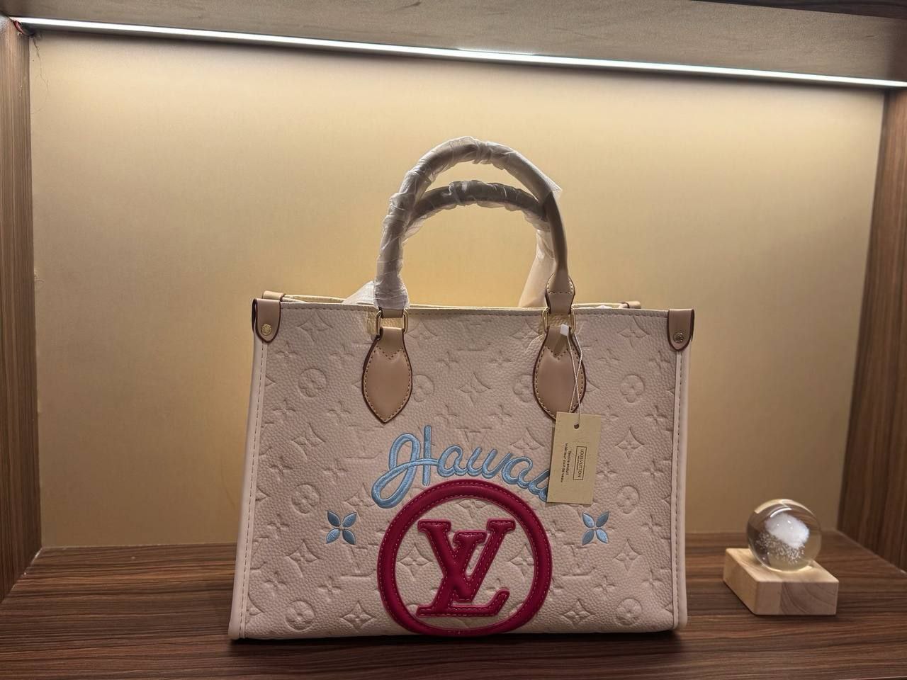 Louis Vuitton Hawaii Tote Bag (Mirror)