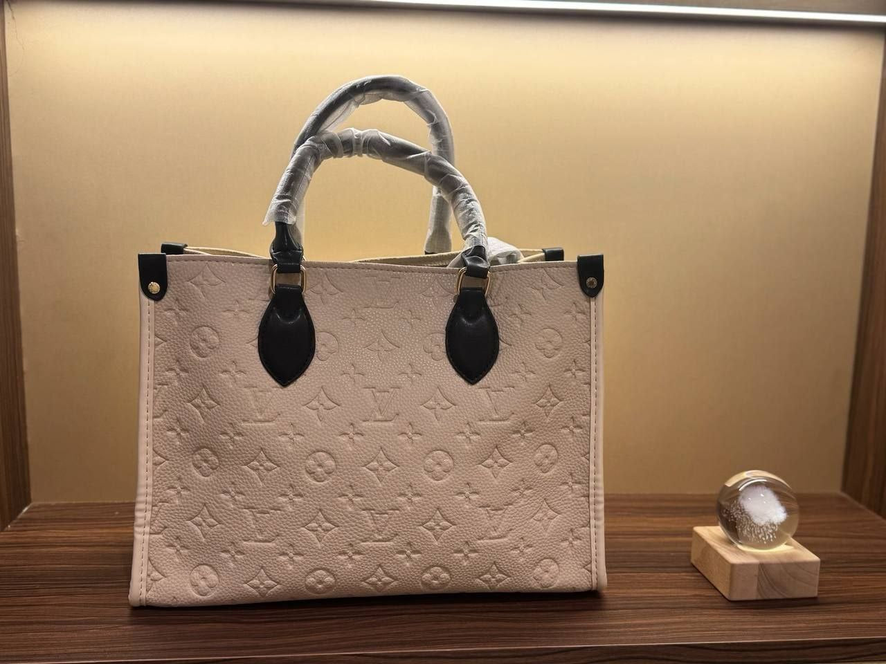 Louis Vuitton Hawaii Tote Bag (Mirror)