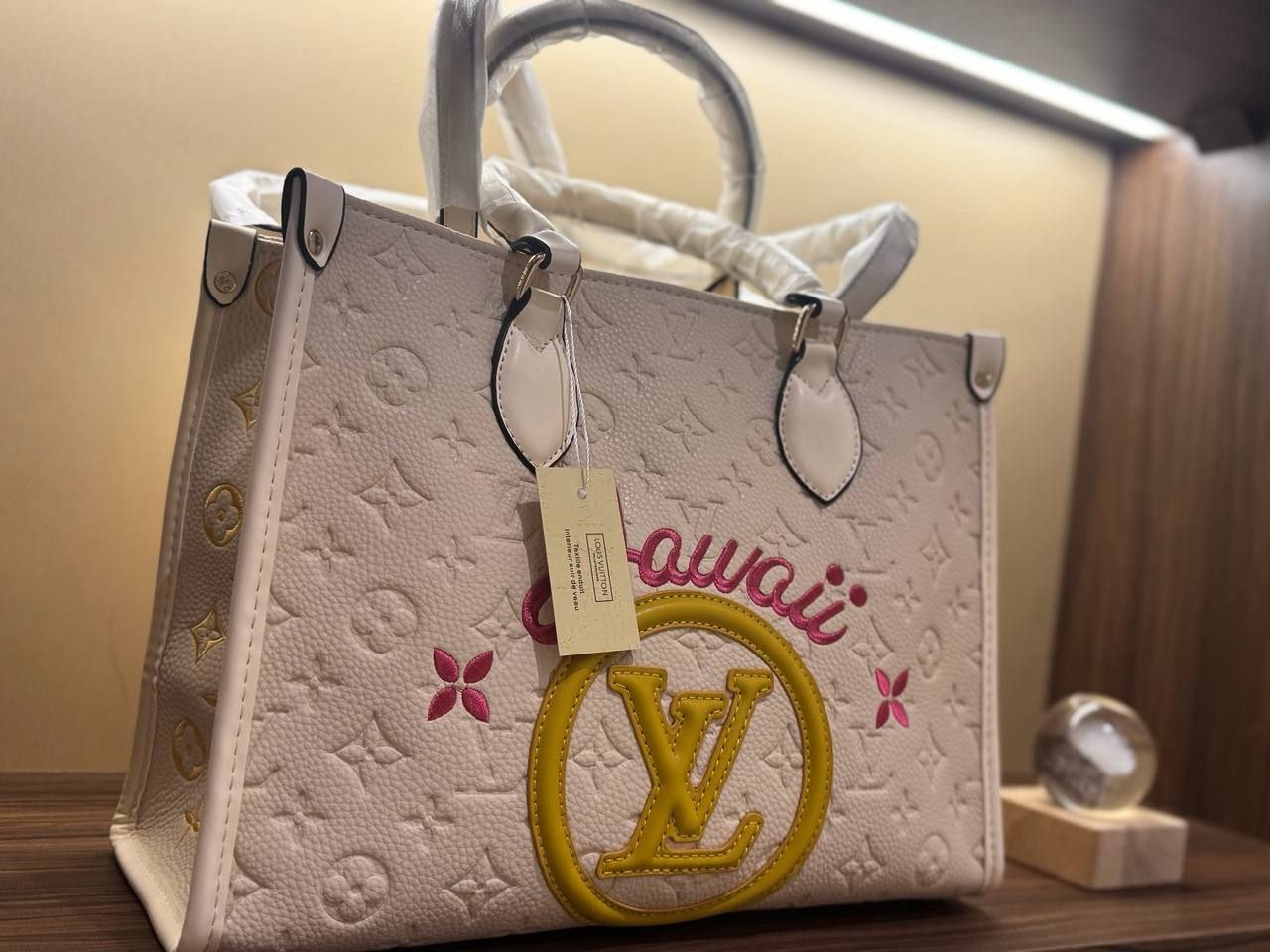 Louis Vuitton Hawaii Tote Bag (Mirror)