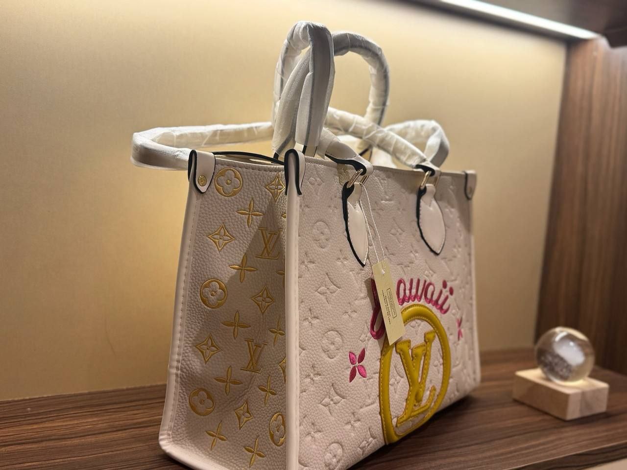 Louis Vuitton Hawaii Tote Bag (Mirror)