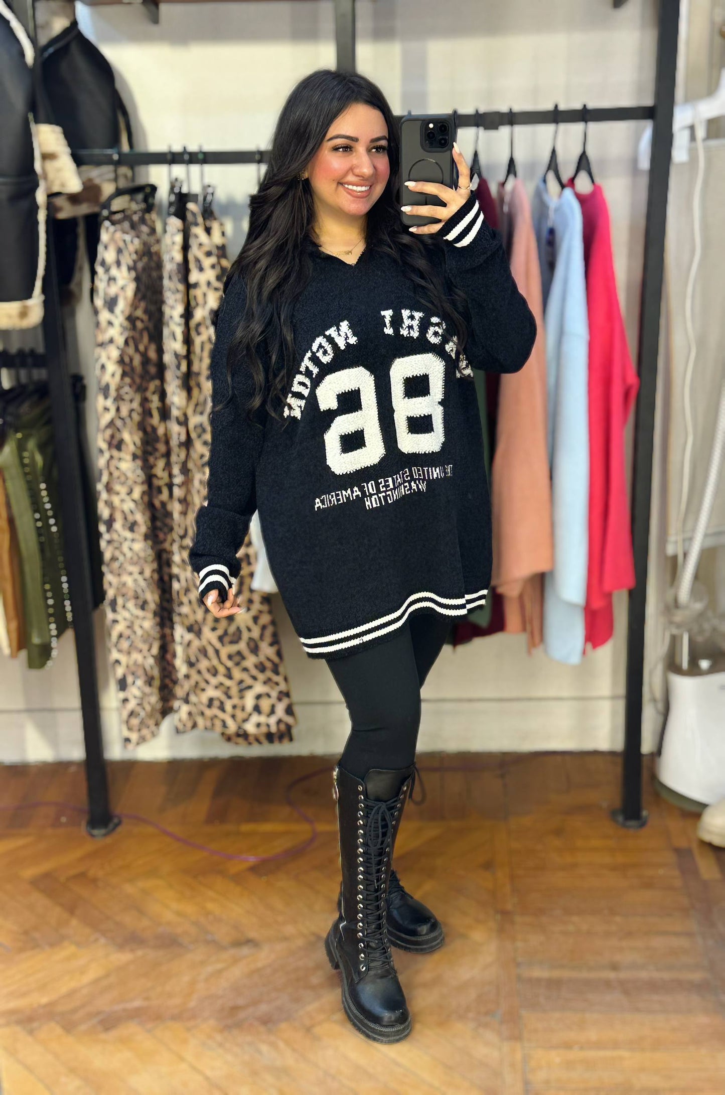 Oversized Knitted Sweatshirt with 86 Graphic