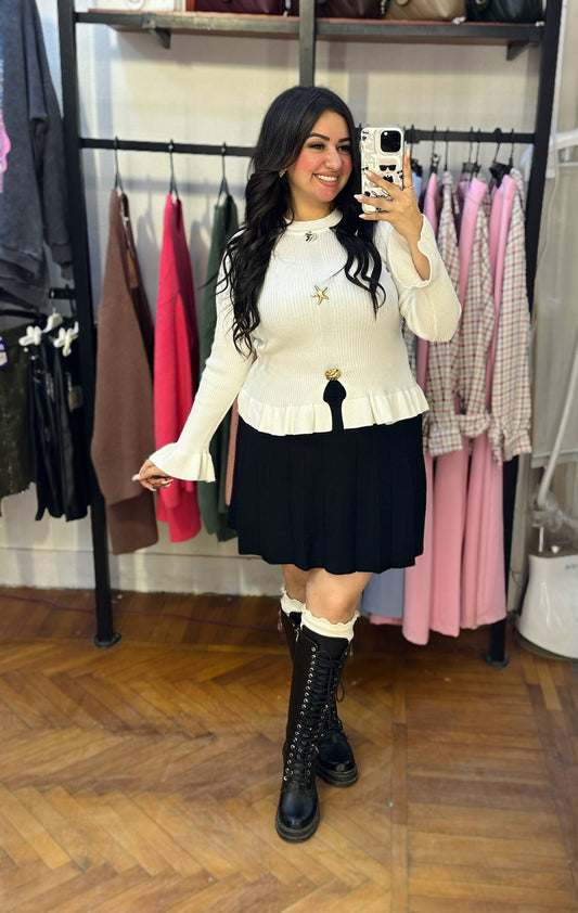 Knitted Blouse with Gold Accessories