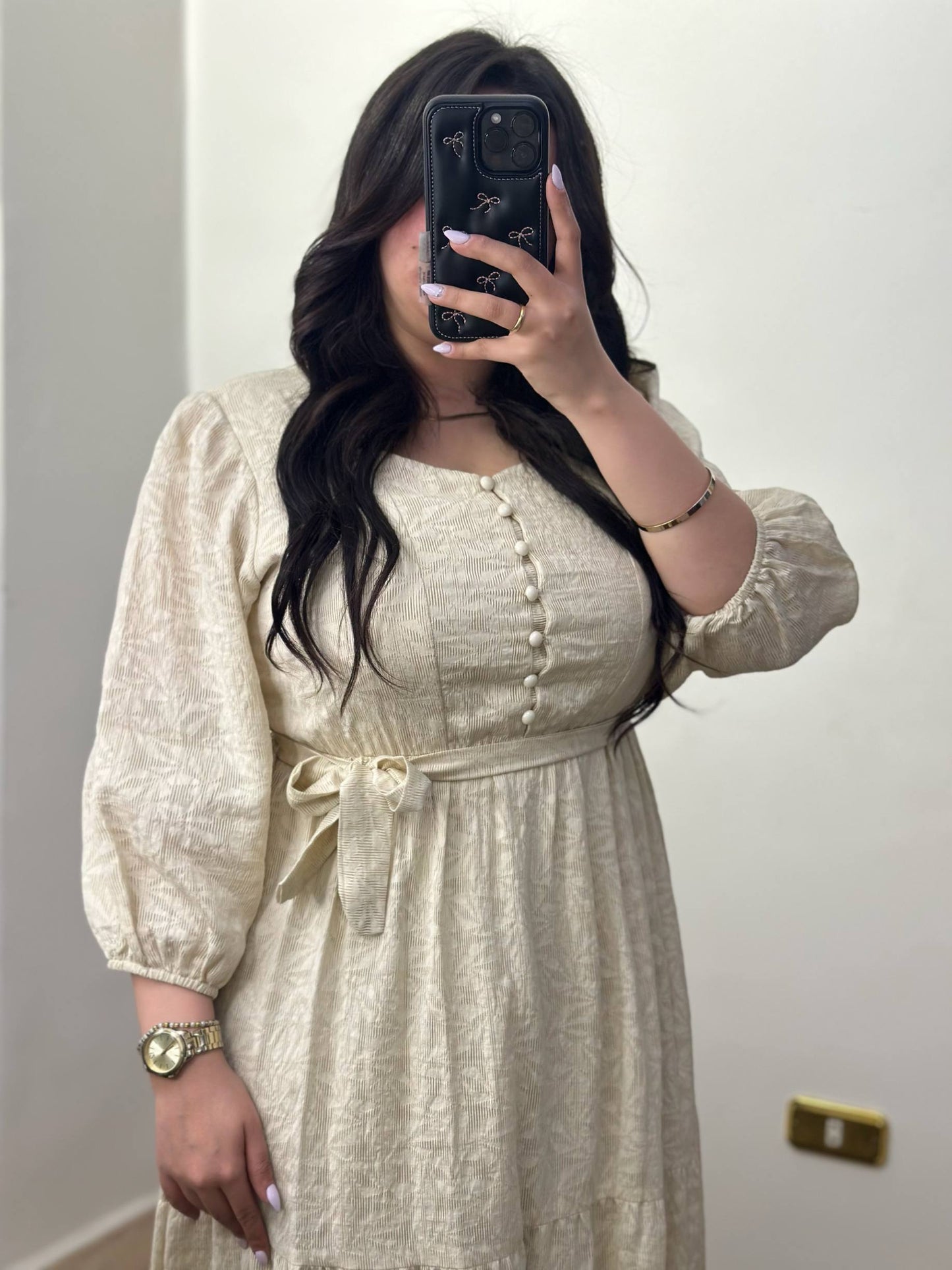 The Elegant Puff-Sleeve Dress