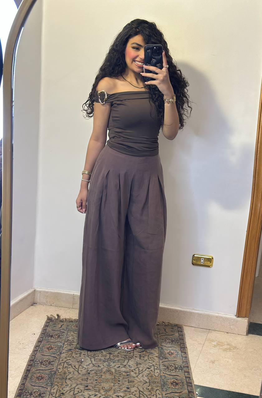 Elegant Off-The-Shoulder Top with Gold Hardware