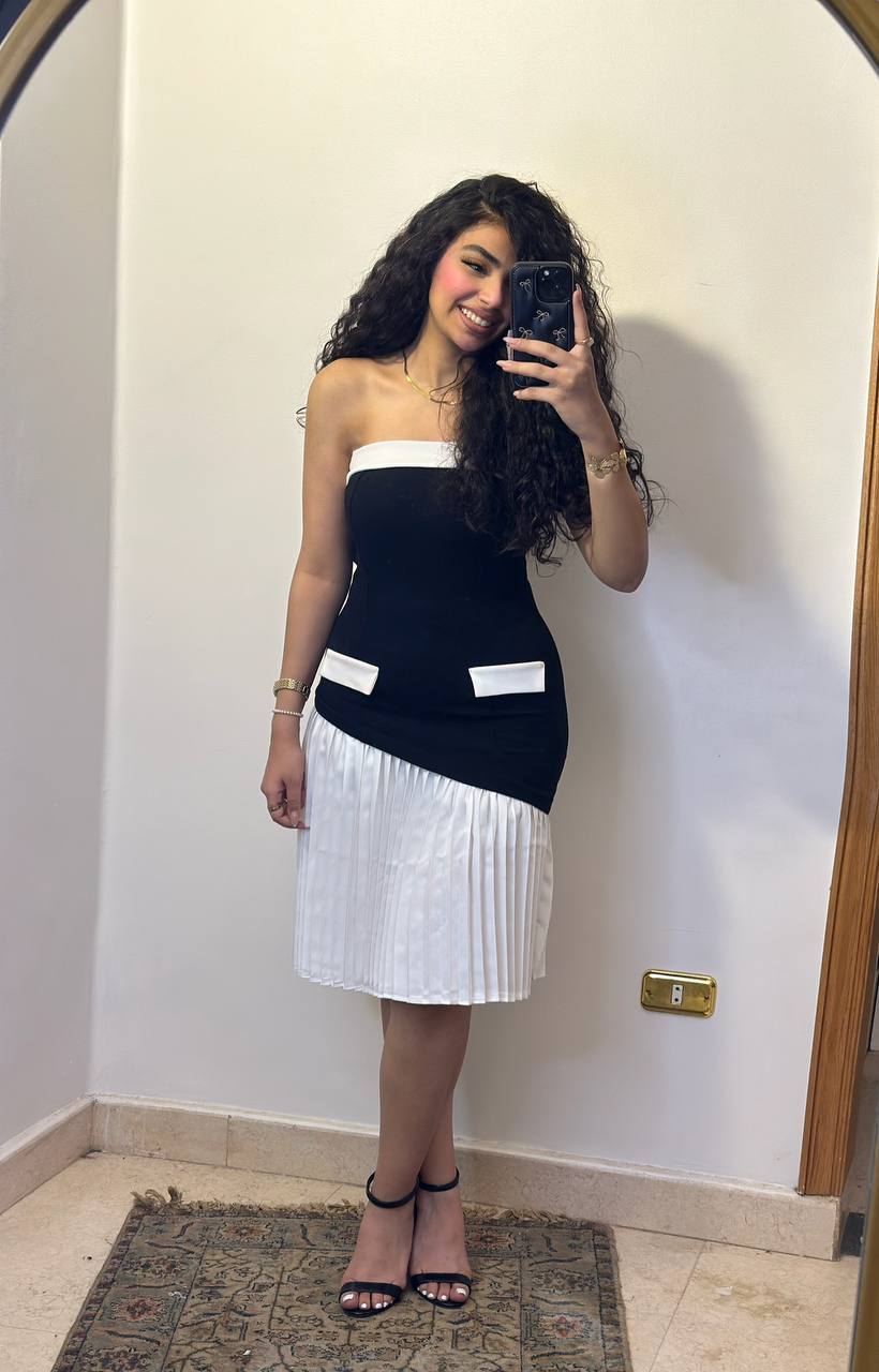 Chic Color-Block Pleated Midi Dress