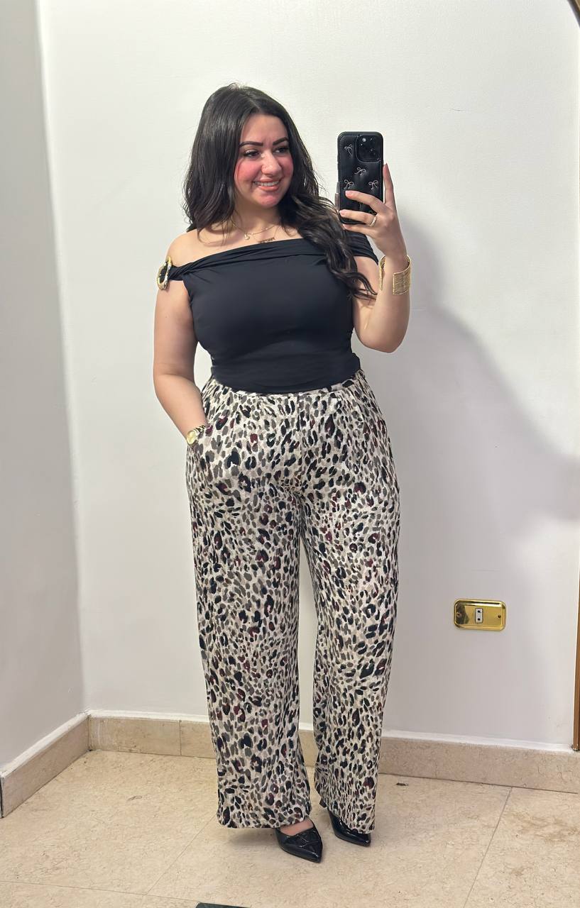 Elegant Off-The-Shoulder Top with Gold Hardware